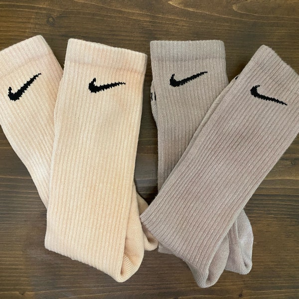 2 - Pack Nike Solid Dye Dri Fit Socks, Sand & Taupe