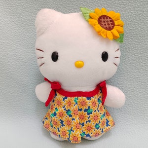 vintage 2000 Hello Kitty Peluche Poupée Sanrio Robe de fleur été 8 « Animal en peluche Soft Toy Decor Retro Japan Mascotte Chat Dessin Animé Kawaii