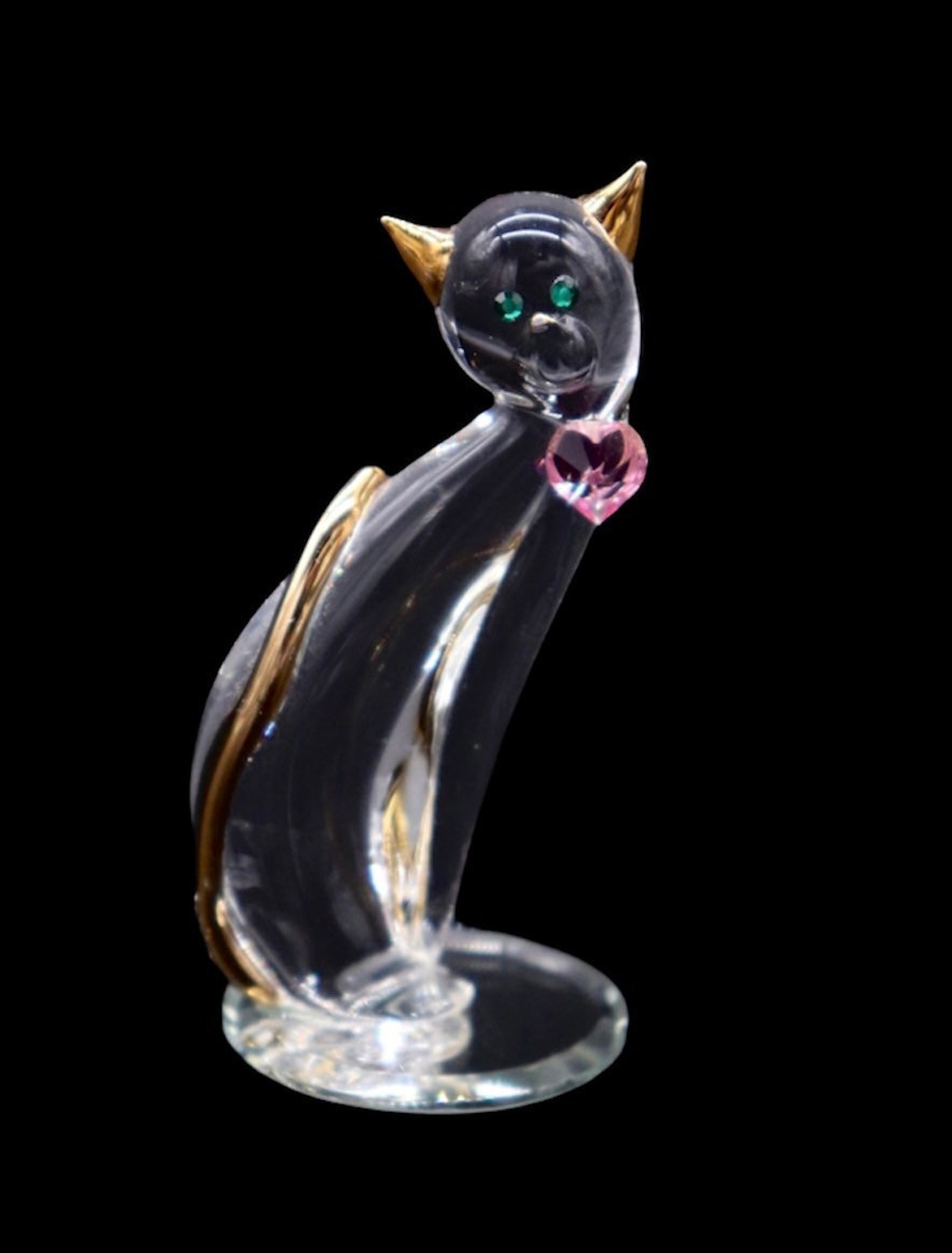the baron cat statue
