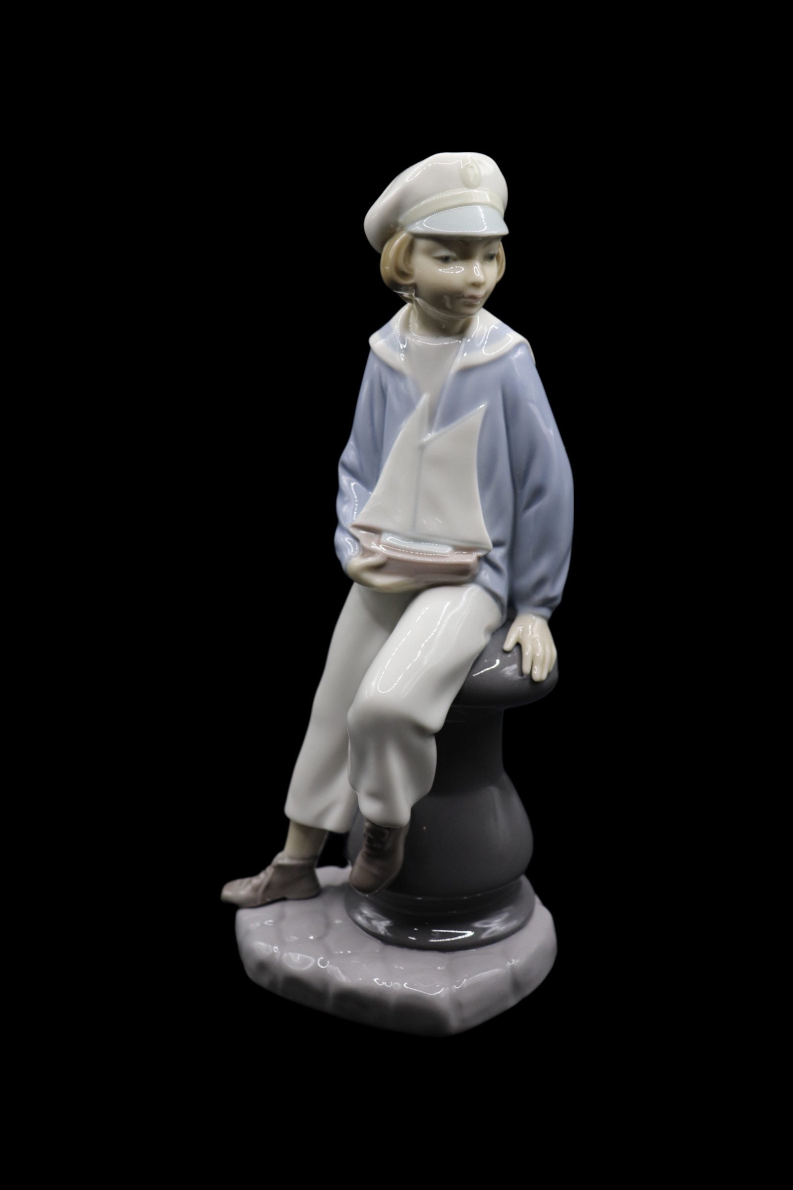 Give Sidelæns entreprenør RARE Lladró sailor Boy With Yacht Porcelain Figurine - Etsy