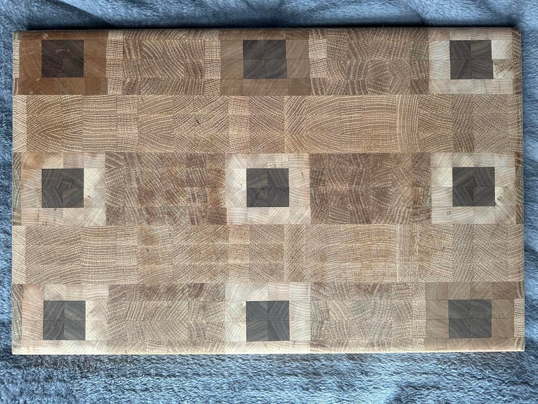 End Grain Walnut Eyes Cutting Board - Etsy