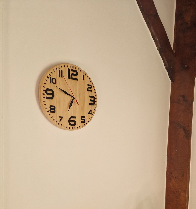 Horloge murale en bois d'olivier, horloge murale en bois