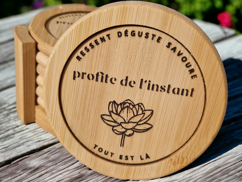 Sous-verres zen profite de l'instant. Dessous de verres en bois. Sous-bocks originaux. Cadeau spiritualité et moment présent. image 1