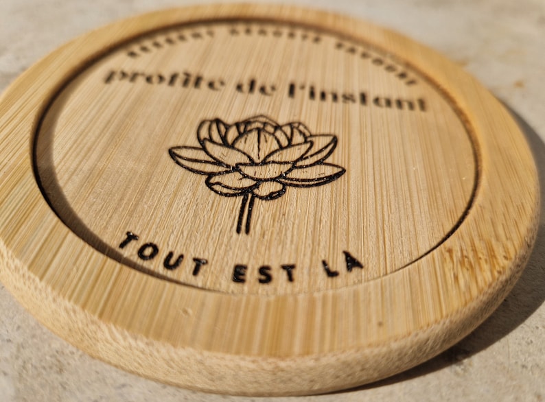 Sous-verres zen profite de l'instant. Dessous de verres en bois. Sous-bocks originaux. Cadeau spiritualité et moment présent. image 2