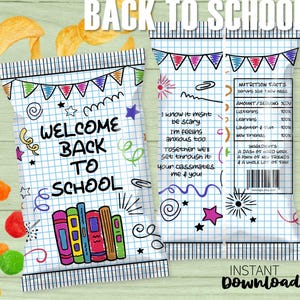 Op de afbeelding: Twee printbare snackzakontwerpen met een schoolthema. Eén zak bevat de tekst "WELCOME BACK TO SCHOOL" met kleurrijke krabbels en boeken. De andere zak heeft een voedingswaardelabel en een bericht over het begin van de school. De woorden "INSTANT DOWNLOAD" zijn ook zichtbaar.