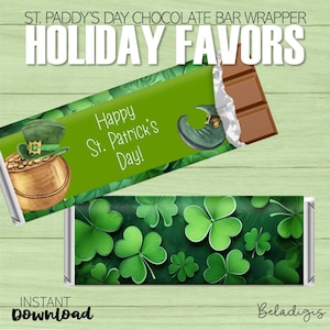 Può includere: Confezione di barretta di cioccolato per la festa di San Patrizio con sfondo verde e design a trifogli. La confezione presenta un cappello da folletto, un vaso d'oro e il testo "Happy St. Patrick's Day!" e "Holiday Favors".
