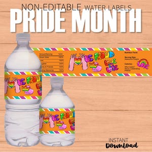 Peut inclure: Bouteilles d'eau transparentes avec des étiquettes du Mois des Fiertés. Les étiquettes sont orange avec du texte et des graphiques arc-en-ciel qui disent "BE PROUD LOVE LIVE PRIDE". Le haut de l'image indique "NON-EDITABLE WATER LABELS PRIDE MONTH".
