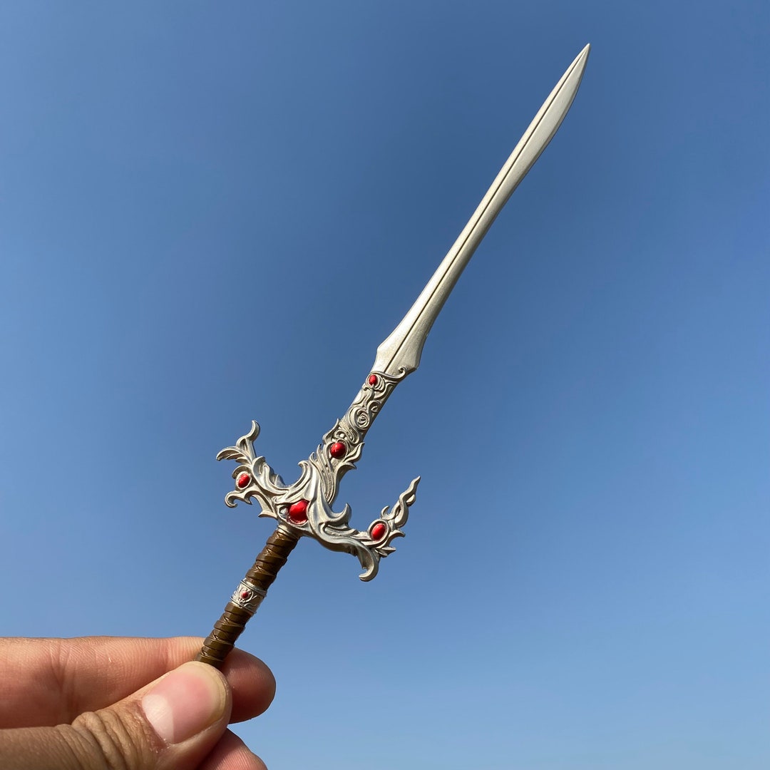 baulders-gate-3-sword-githyanki-giant-sword-22cm-metal-sword-keychain