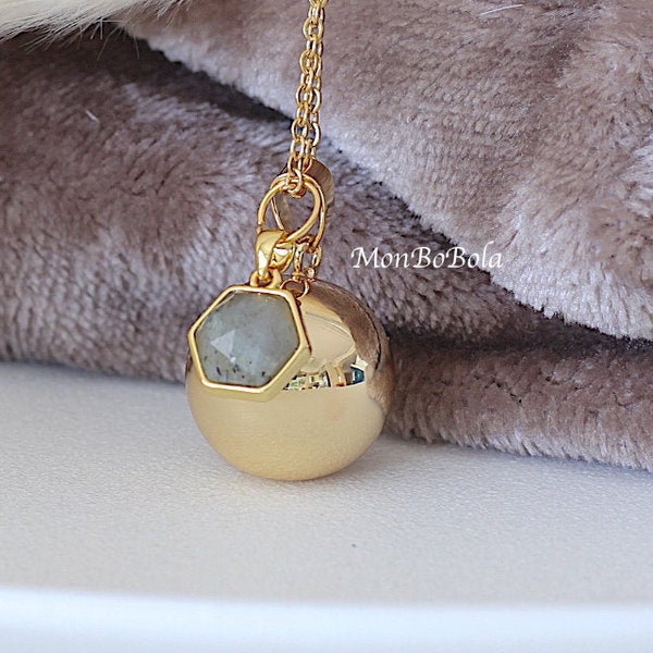 Smooth pregnancy bola gilded gold, labradorite stone. Monbobola. Lithotherapy