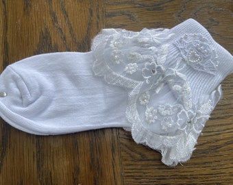Communion Socks - White Socks with Claddagh Motif