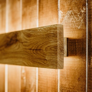 Handcrafted Solid Oak Wood Wall Sconce – Minimalist Bedside Decor Light