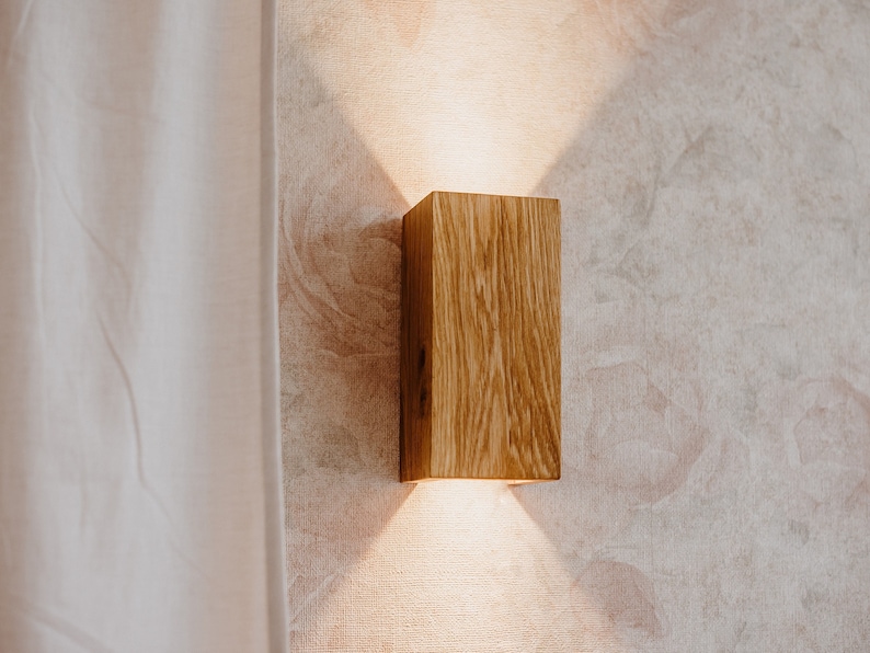 Handgefertigte Holzwandleuchte Aurora L, 25x12,5x12,5cm, Rustikale Wandlampe für Zuhause, Nachttischlampe, Nachttischlampe 1. Hardwired