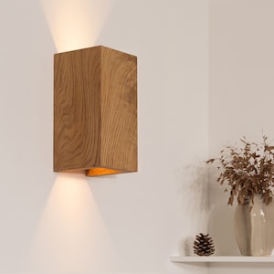 Handgefertigte Holzwandleuchte Aurora L, 25x12,5x12,5cm, Rustikale Wandlampe für Zuhause, Nachttischlampe, Nachttischlampe Bild 3