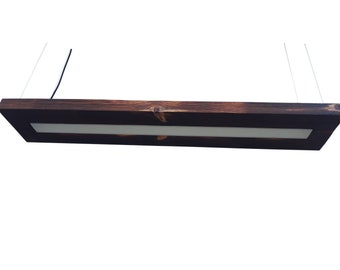 Apparecchio a LED a sospensione fatto a mano in legno / Luce isola cucina rustica / Luce fascio fienile / Lampadario rustico