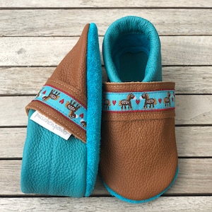 Leather slippers, crawling shoes, walking shoes (other variants also possible)