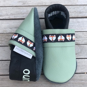 Leather dolls, crawling shoes plain mint/black + woven ribbon fox (can also be ordered in other colors with a different woven ribbon)