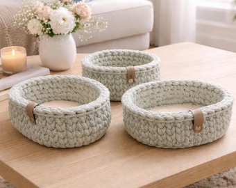 Hand-crocheted storage baskets in sage green – crochet basket with wooden base | Scandinavian-style home accessory