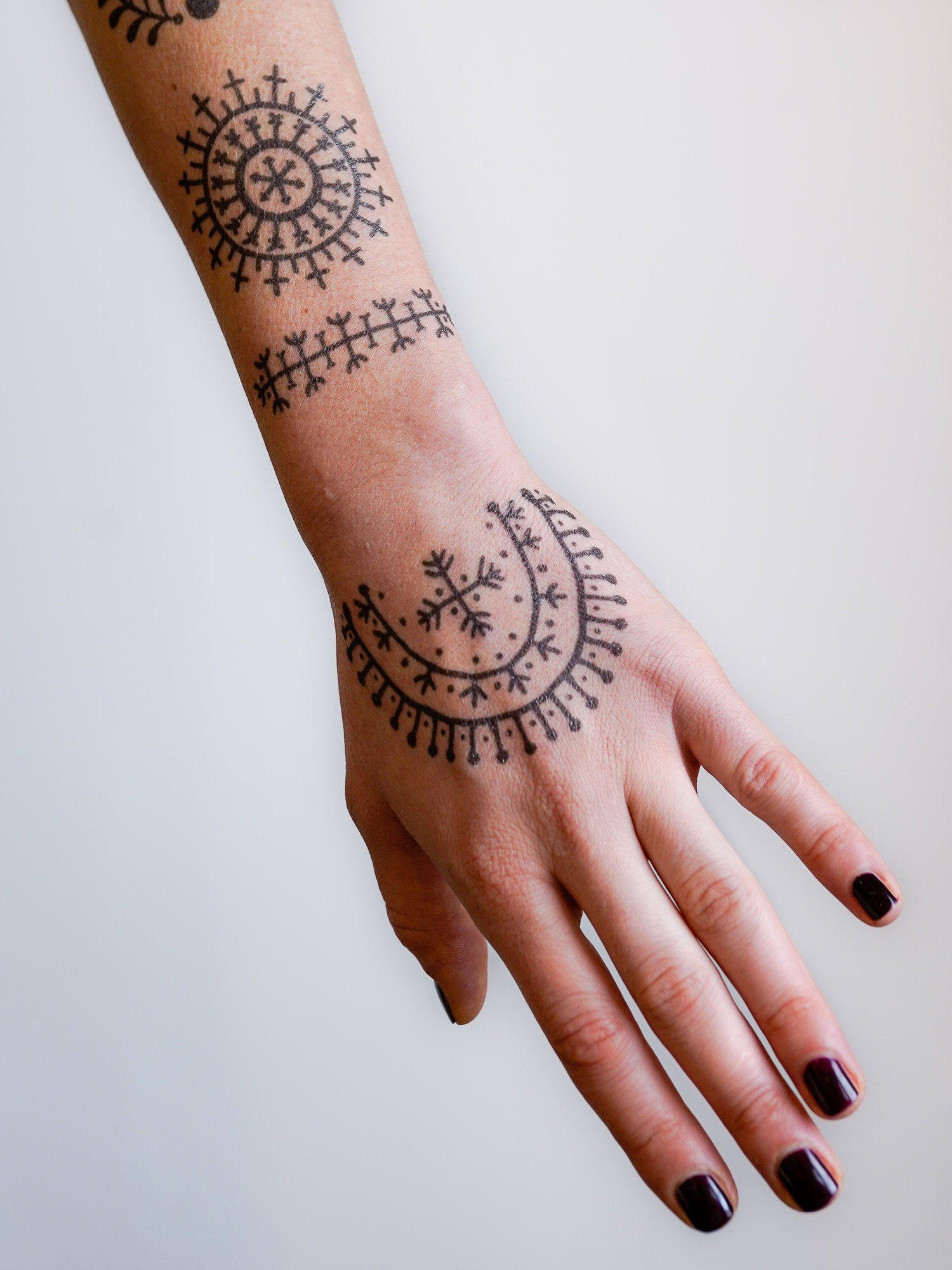 Tatouage Flocon De Neige Signification Tatouages temporaires réalistes traditionnels croates / - Etsy France