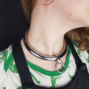 Dotty Choker Collection: the Rear Opening Ring Choker 12mm thick