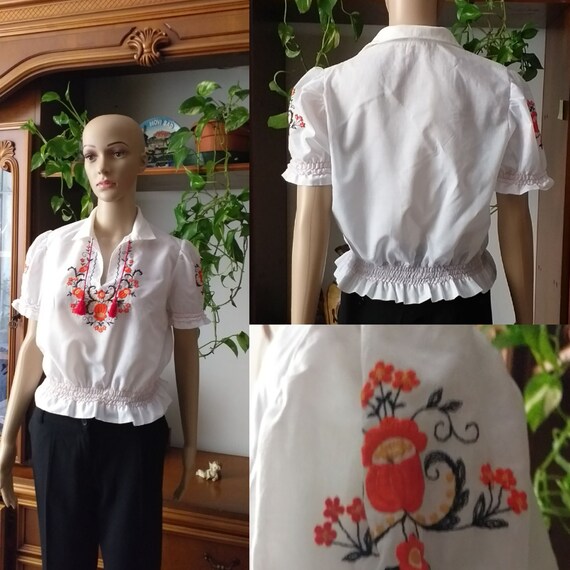 Embroidery Folk boho blouse vintage/ Hungarian sum
