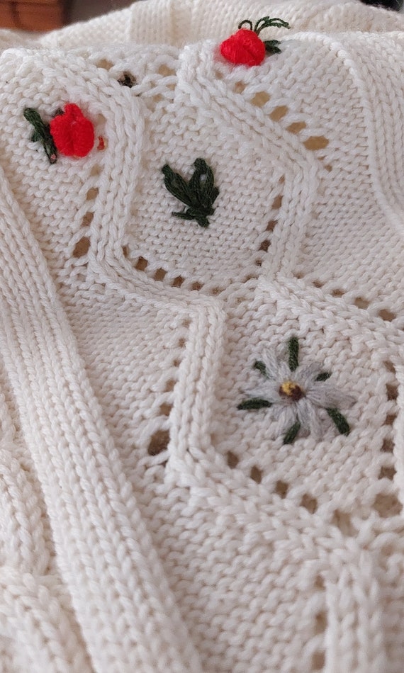 Vintage Austrian  cardigan with hand embroidery/T… - image 7