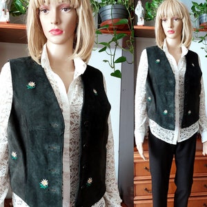 Vintage genuine suede Austrian Dirndl Trachten bodice corset vest/Tyrolean Oktoberfest vest/Country suede waistcoat with embroidered flower/
