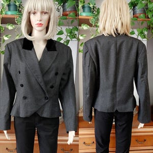 Vintage Austrian traditional 100% wool blazer with velvet collar/Double breasted black wool cropped blazer for women/Secretary blazer/ L