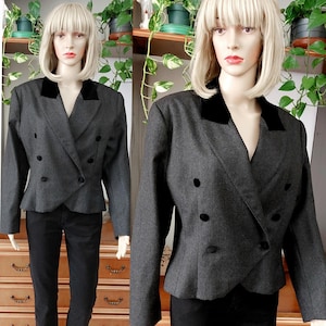 Vintage Austrian traditional 100% wool blazer with velvet collar/Double breasted black wool cropped blazer for women/Secretary blazer/ L