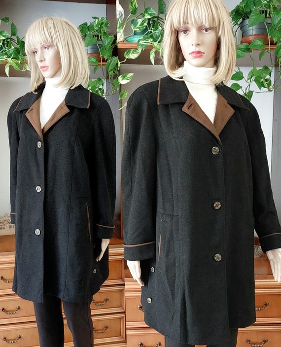 Vintage Austrian Loden Coat in Wool Blend/vintage Black Wool Coat 