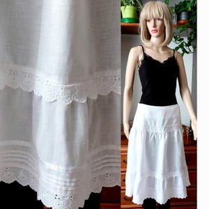 Vintage broderie anglaise white linen skirt with embroidered  lace hem/Vintage white layered summer skirt/ Handmade Flared linen skirt//L
