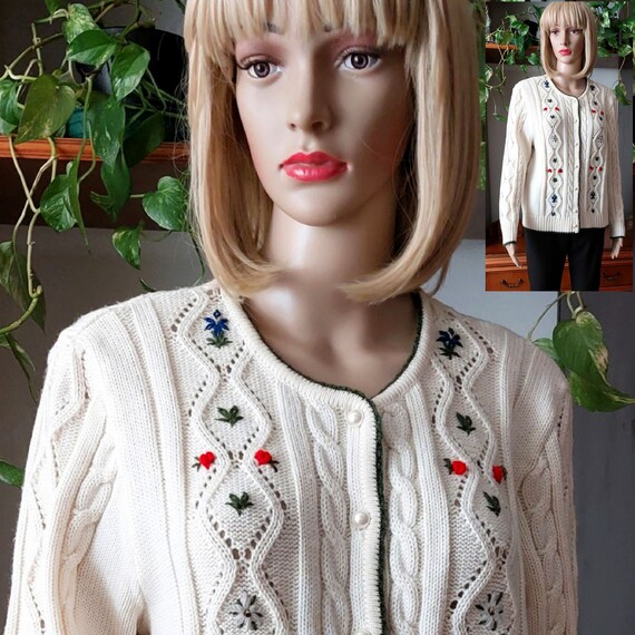 Vintage Austrian  cardigan with hand embroidery/T… - image 4