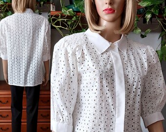 Vintage 70's white Broderie Anglaise blouse/Handmade hand stitched cotton over blouse/Short sleeve floral summer dress blouse/Cottagecore/L