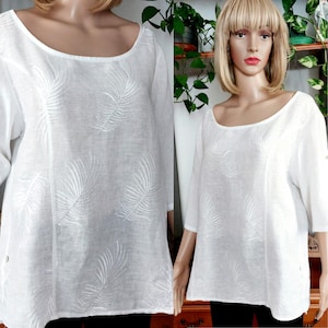 80s vintage white embroidered linen blouse,white linen tunic women,summer linen blouse,white quarter sleeve blose,batwing sleeve blouse/XL