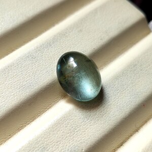 Cabujón de aguamarina musgosa AAA con impresionantes manchas negras, aguamarina para regalo y joyería.