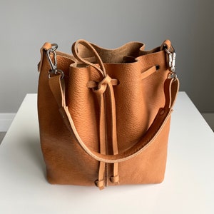 Natural Tan Bucket Bag, High Quality Veg Tanned Leather Handmade Bag, Italian Genuine Leather Handbag, Leather Bag