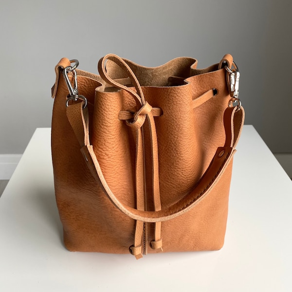 Natürliche Tan Bucket Bag, Hochwertige Pflanzlich gegerbte Leder Handgefertigte Tasche, Italienische Echte Lederhandtasche, Ledertasche