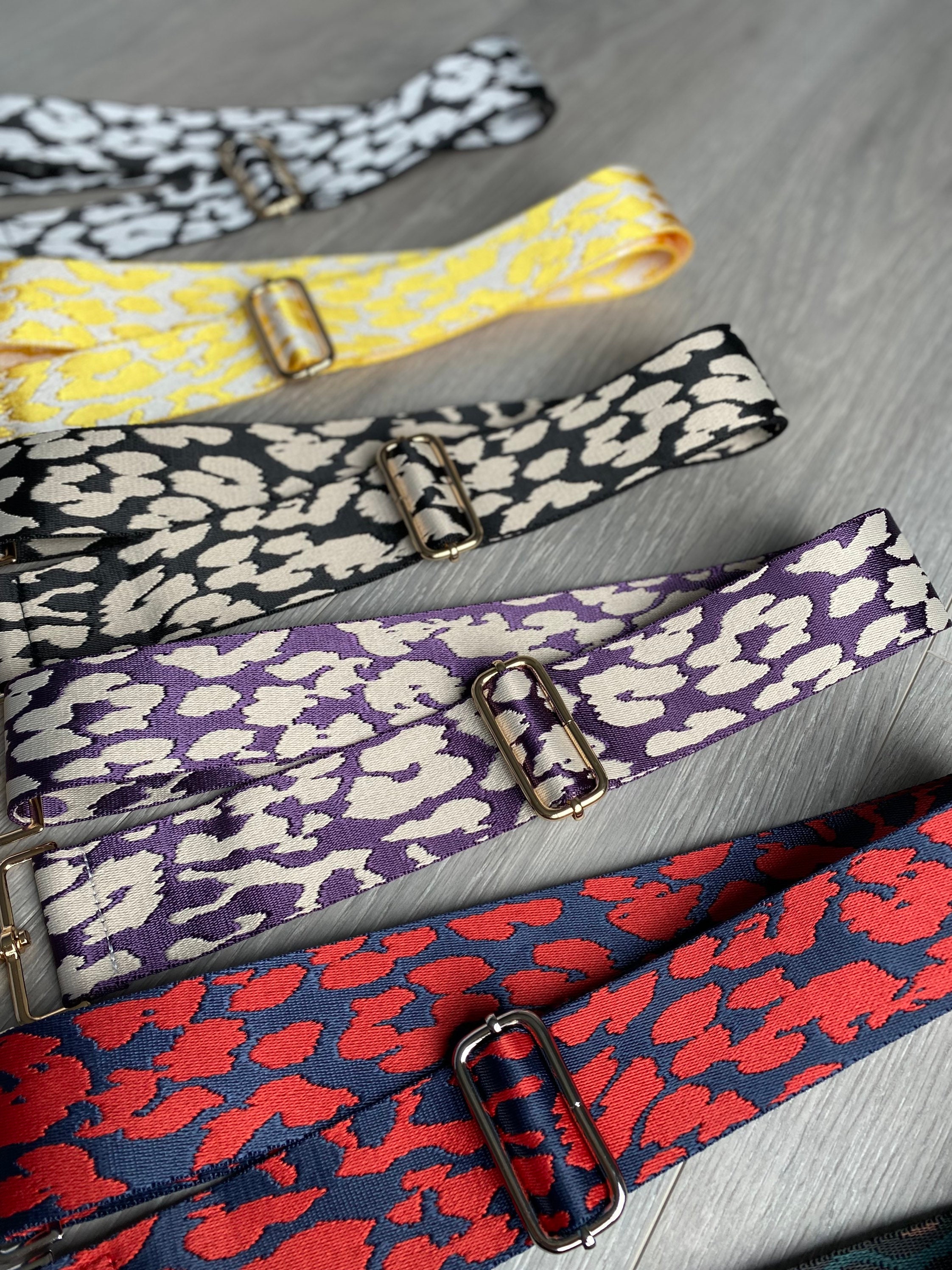 bag with patterned strap