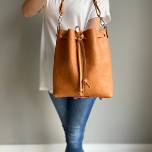 Natural Tan Bucket Bag, High Quality Veg Tanned Leather Handmade Bag, Italian Genuine Leather Handbag, Leather Bag image 4