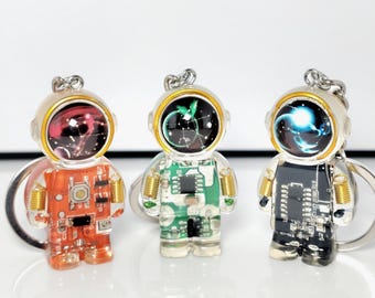 Upcycled Circuit Board Astronaut Keychain, Resin Spaceman Charm, Galaxy Space Gift, Tech & Science Keyring, Unique Bag Accessory