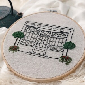 Bridgerton Tea Shop Broder Hoop