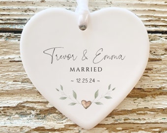 Personalized Rustic Wedding Gift | Couples Ornament | Married Gift Ornament | Vintage Wedding Ornament | Married Names Ornament |