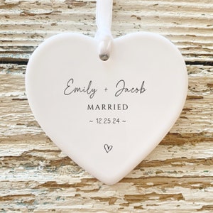 Personalized Wedding Gift | Couples Ornament | Married Gift Ornament | Engagement Ornament | Married Names Ornament | Wedding Date Keepsake