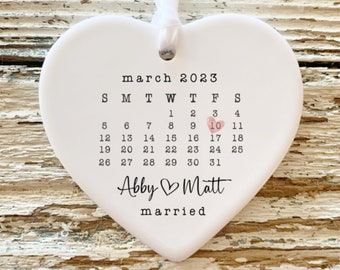 Married Ornament ~ Wedding Gift ~ Wedding Date ornament ~ Calendar Anniversary Gift ~ Our First Christmas ~  Newlywed Gift ~ Engagement Gift