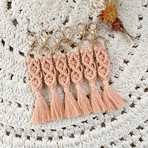 Macrame keychain SHINY