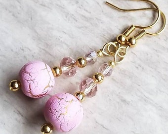 Pink and gold crackle earrings, pink dangle earrings gold, unique pink earrings, gift for her, gift for girls, birthday gift ideas