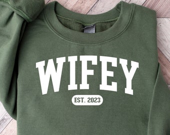 Personalize Wifey Sweatshirt, Engagement Sweatshirt, Bridal Shower Gift, Gift for Bride, Personalized Bridal Gift,Christmas Gift For Wifey