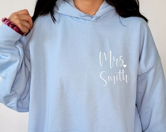 Mrs Bride Hoodie, Mrs Hoodie, Bride Hoodie, Custom Mrs Hoodie, Bride Gift, Bridal Shower Gift, Honeymoon Sweatshirt, Engagement Sweatshirt
