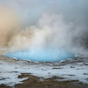 Piscina di acqua blu, sorgente termale di Hveravellir, area geotermica in Islanda, stampa d'arte del paesaggio islandese, Giclée