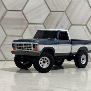 Die 78F Series SINGLE CAB Raupenkörper passt für SCX30 ( DIY Version)