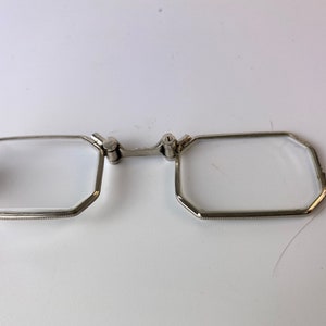 Vintage Folding Broach Lorgnette Reading Glasses image 10